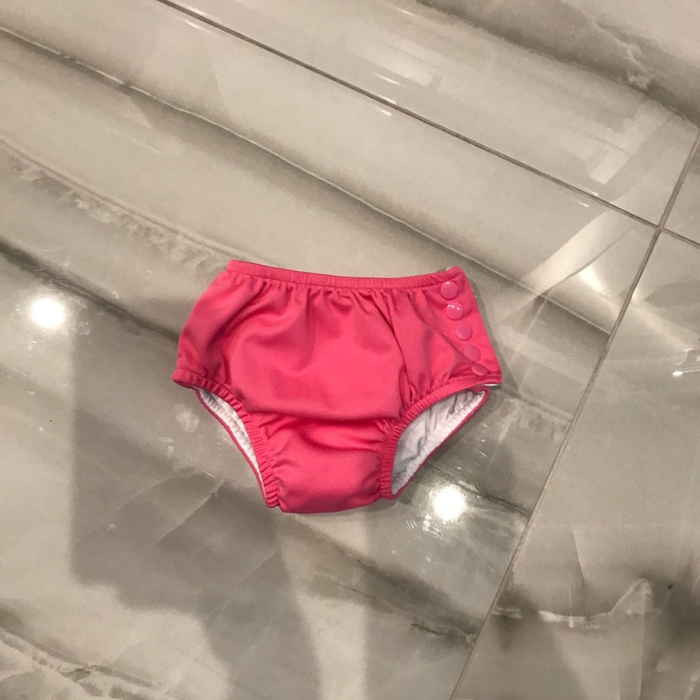 Reusable swim diaper